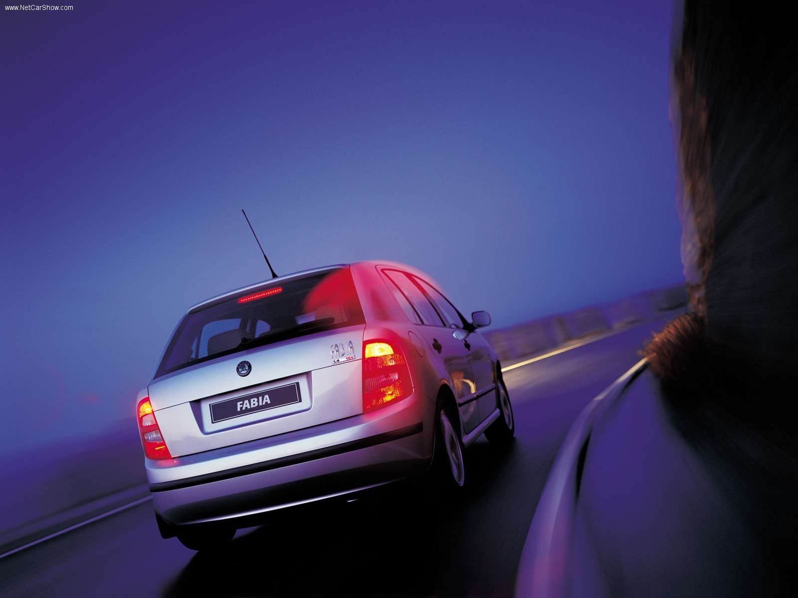 Skoda-Fabia_2000_1600x1200_wallpaper_1d.jpg