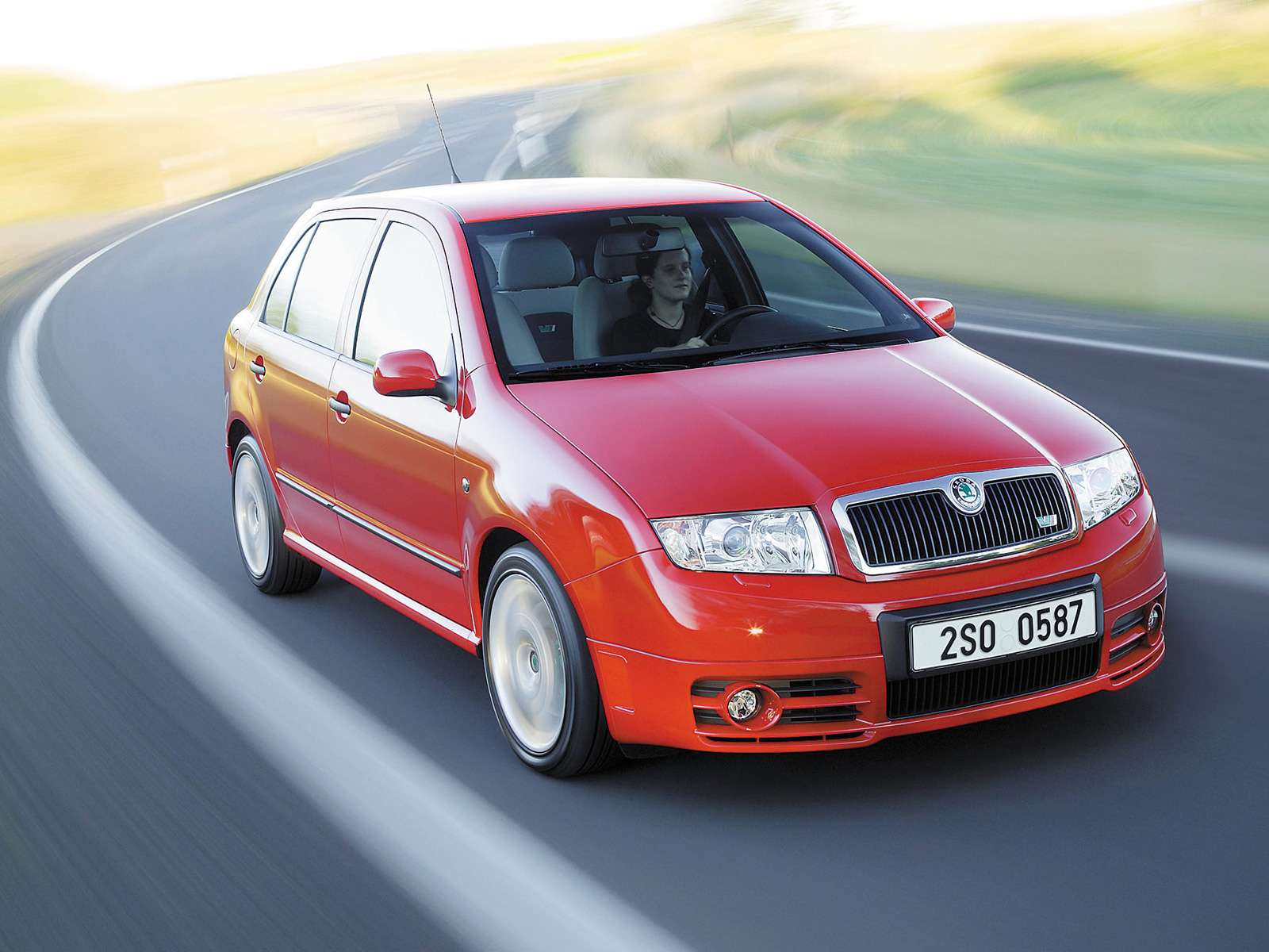 Skoda-Fabia_RS_2003_1600x1200_wallpaper_01.jpg