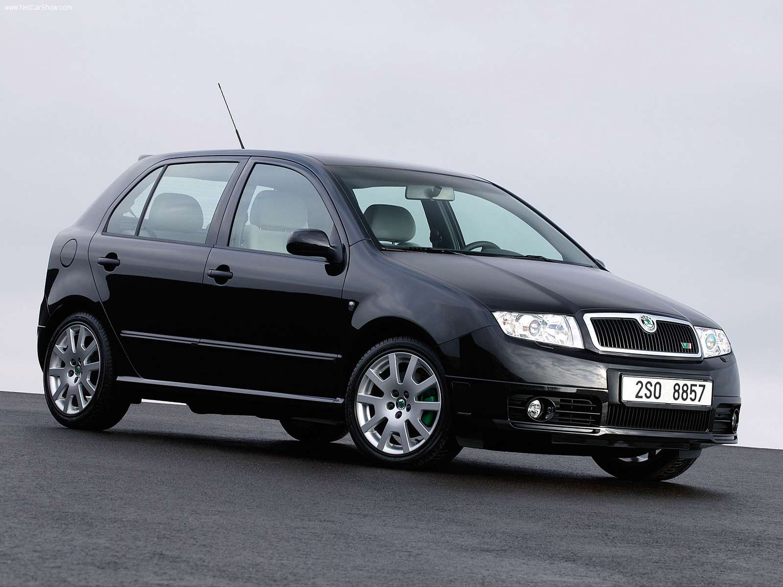 Skoda-Fabia_RS_2003_1600x1200_wallpaper_02.jpg