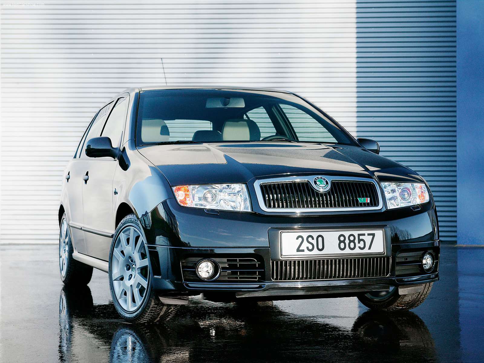 Skoda-Fabia_RS_2003_1600x1200_wallpaper_03.jpg