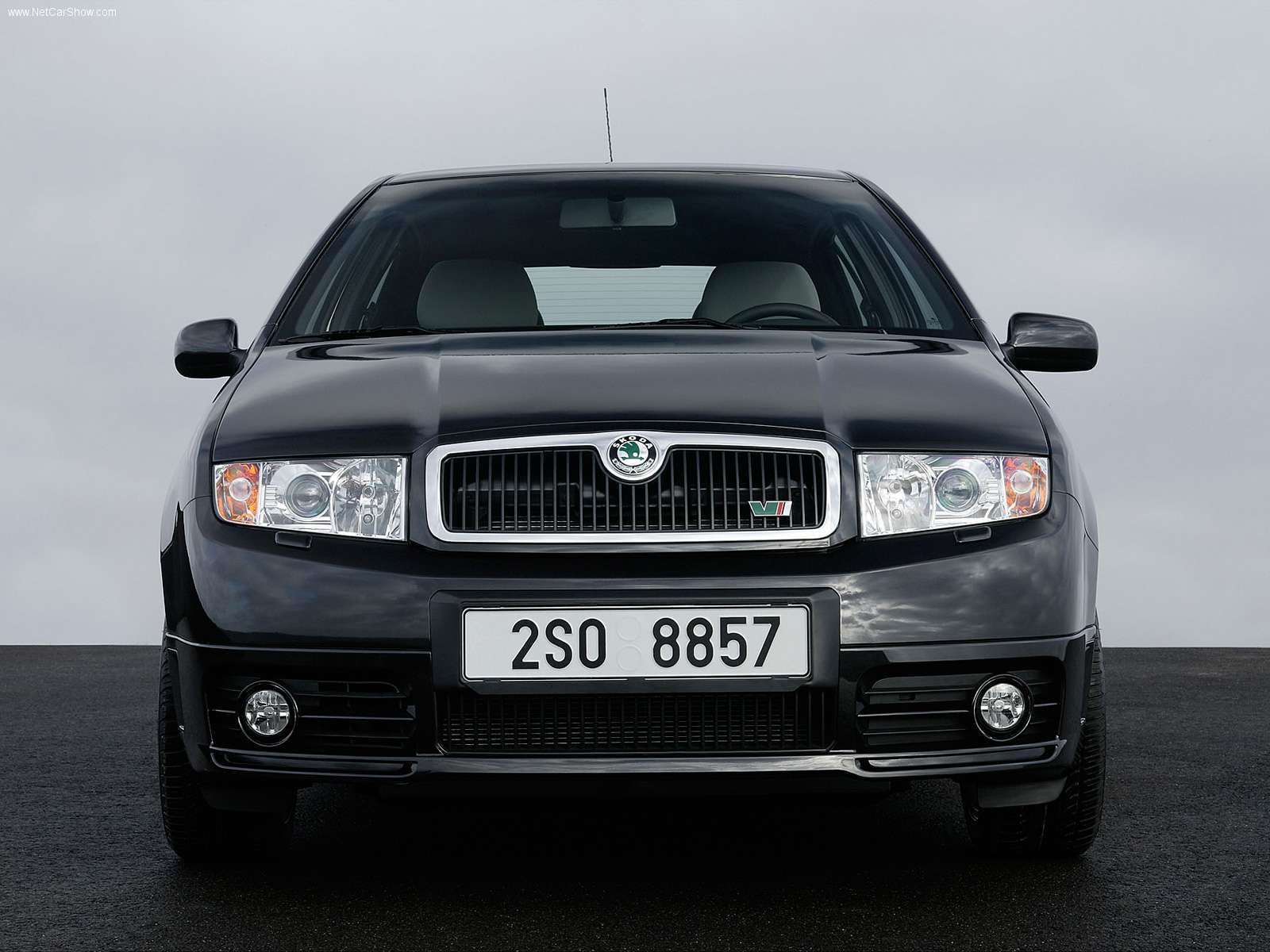 Skoda-Fabia_RS_2003_1600x1200_wallpaper_05.jpg