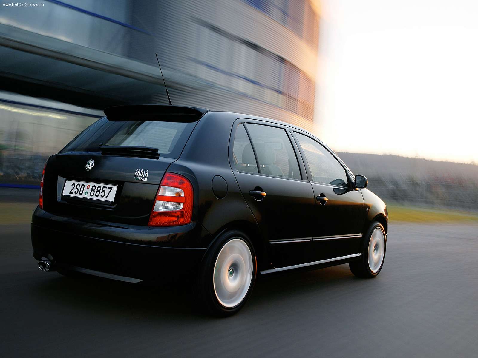Skoda-Fabia_RS_2003_1600x1200_wallpaper_06.jpg