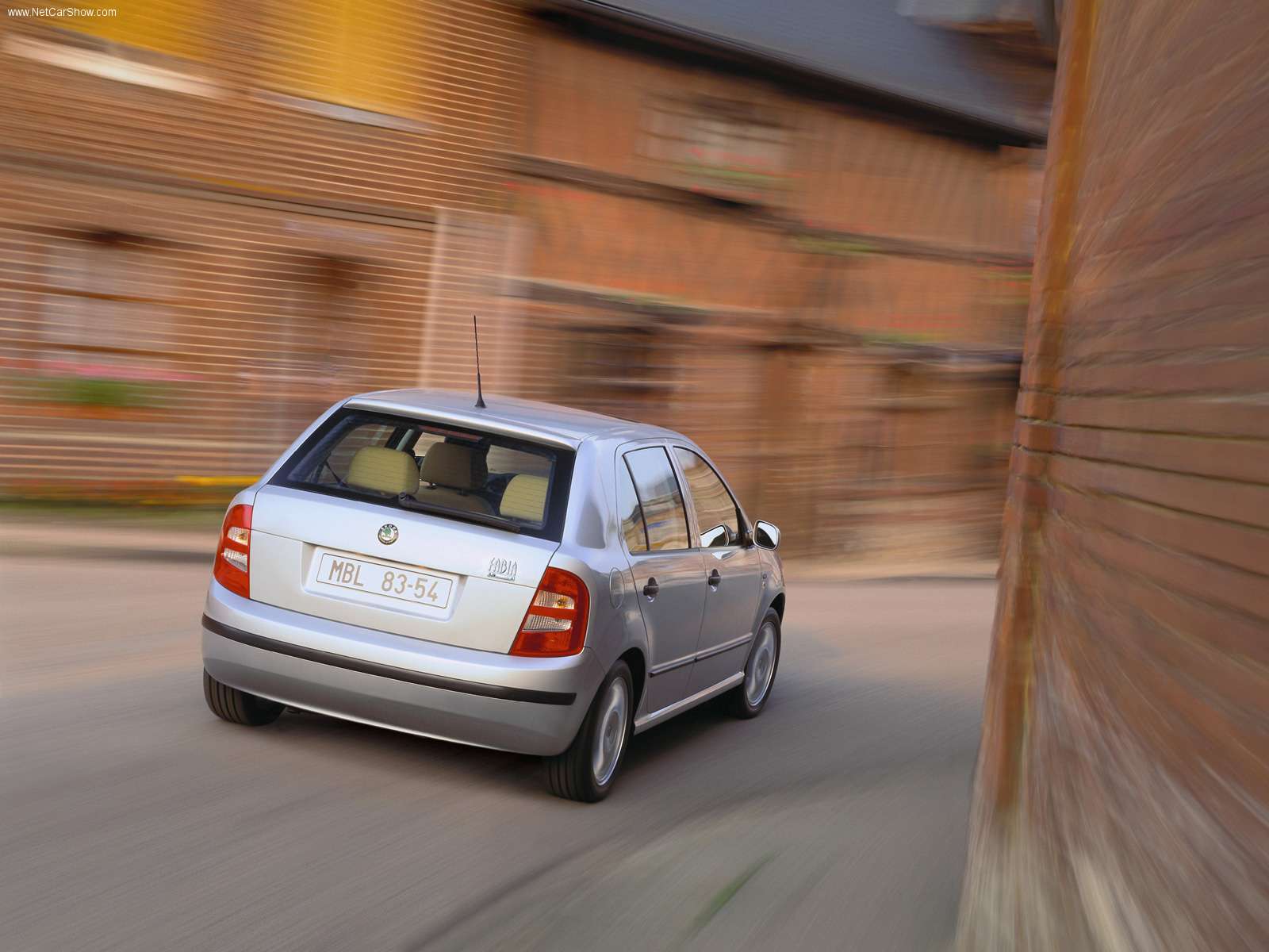Skoda-Fabia_2000_1600x1200_wallpaper_1e.jpg