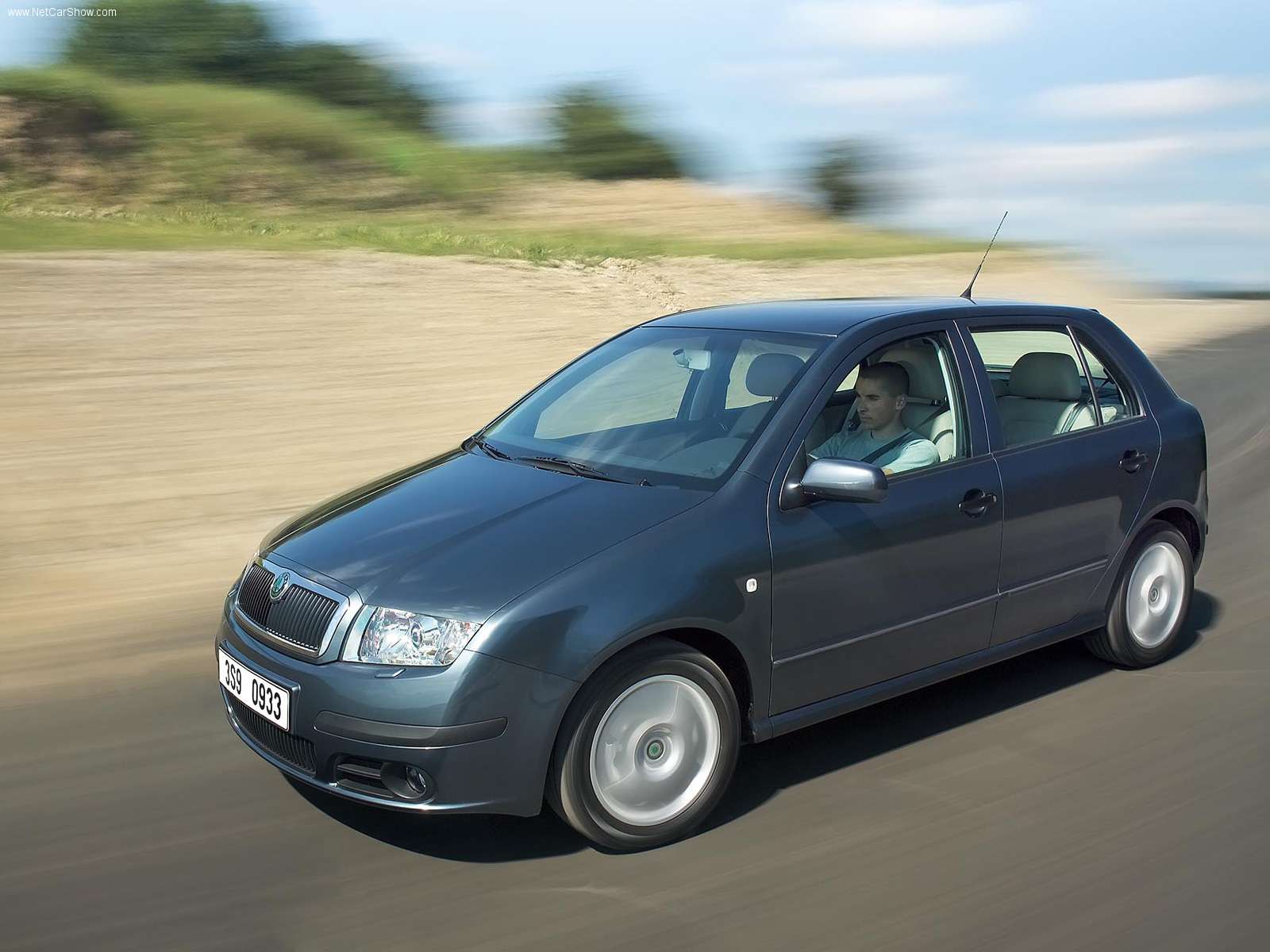 Skoda-Fabia_2005_1600x1200_wallpaper_01.jpg