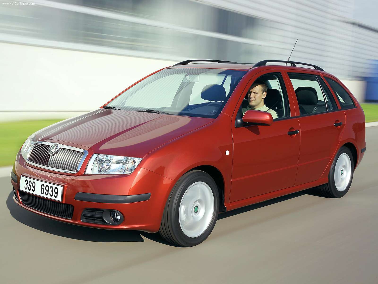 Skoda-Fabia_Combi_2005_1600x1200_wallpaper_01.jpg