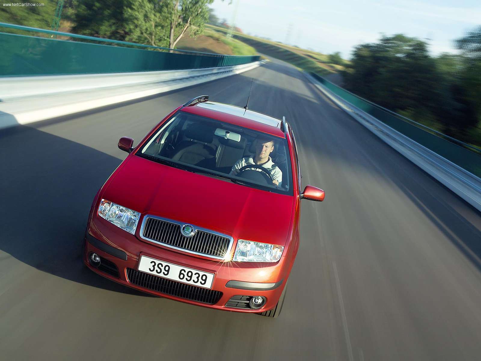 Skoda-Fabia_Combi_2005_1600x1200_wallpaper_03.jpg
