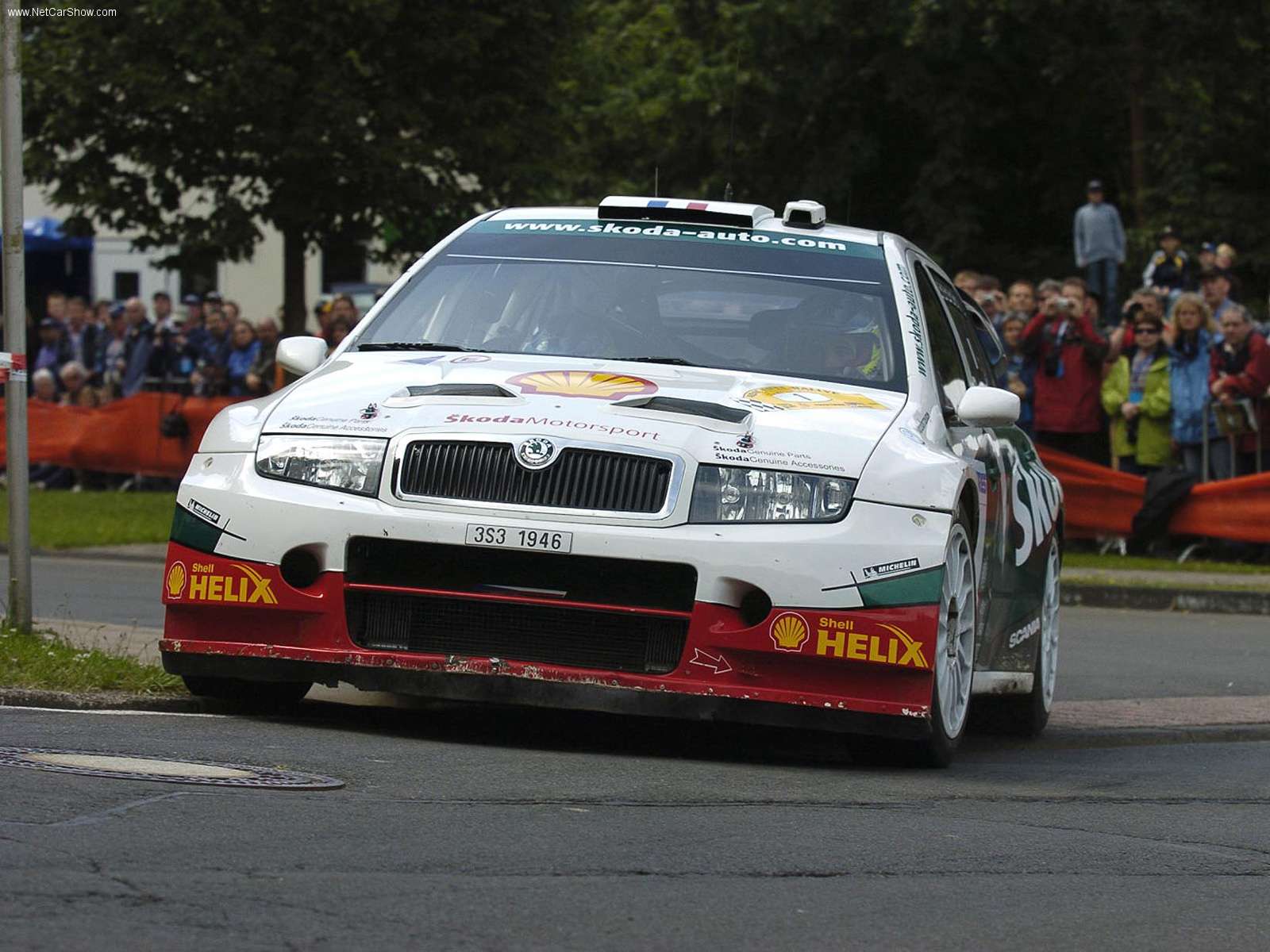 Skoda-Fabia_WRC_05_2005_1600x1200_wallpaper_03.jpg