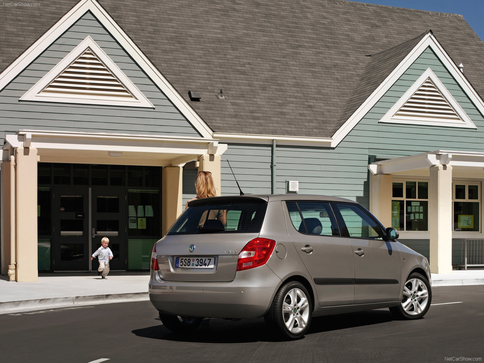 Skoda-Fabia_2007_1600x1200_wallpaper_11.jpg