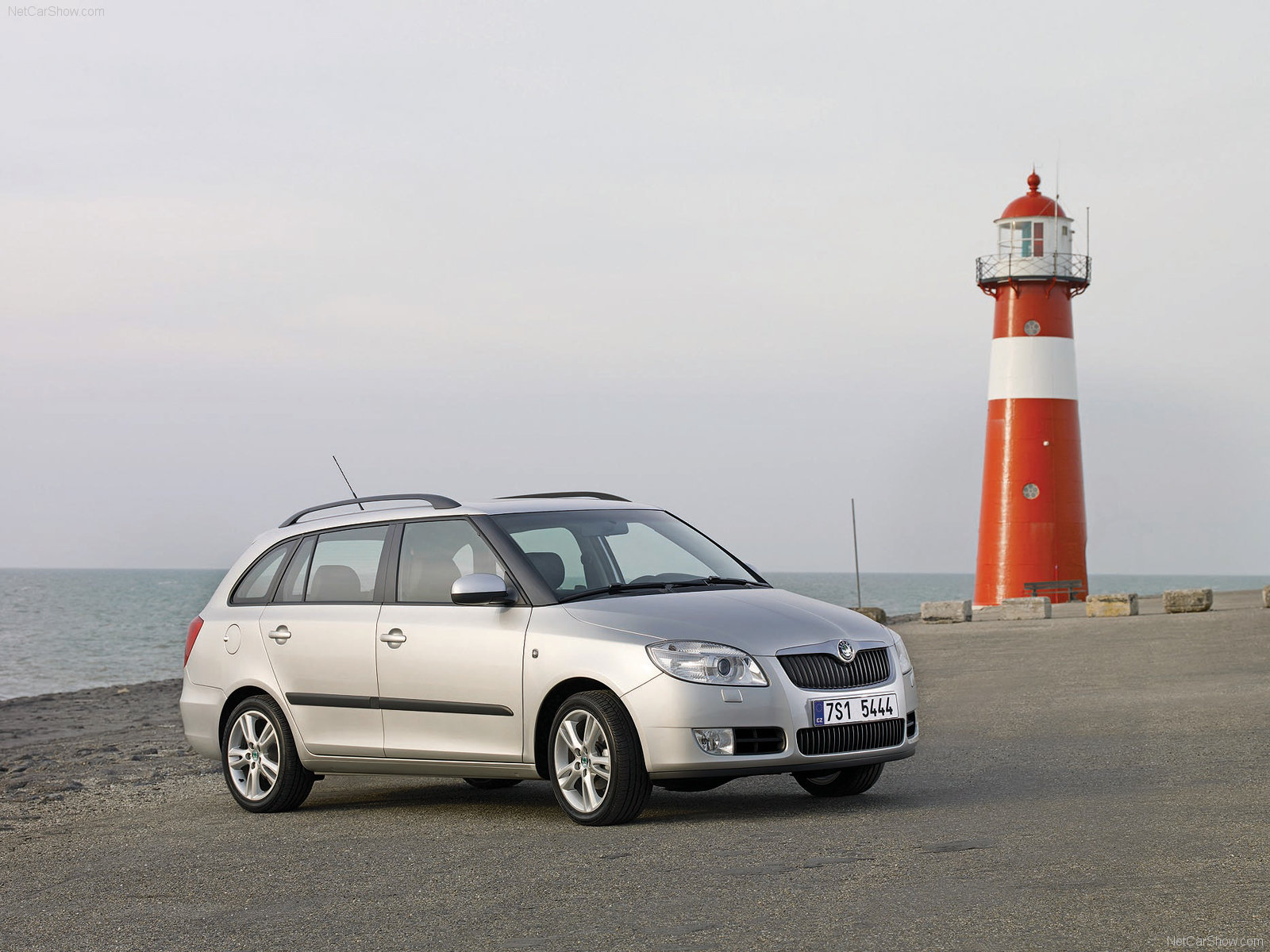Skoda-Fabia_Combi_2008_1600x1200_wallpaper_1c.jpg