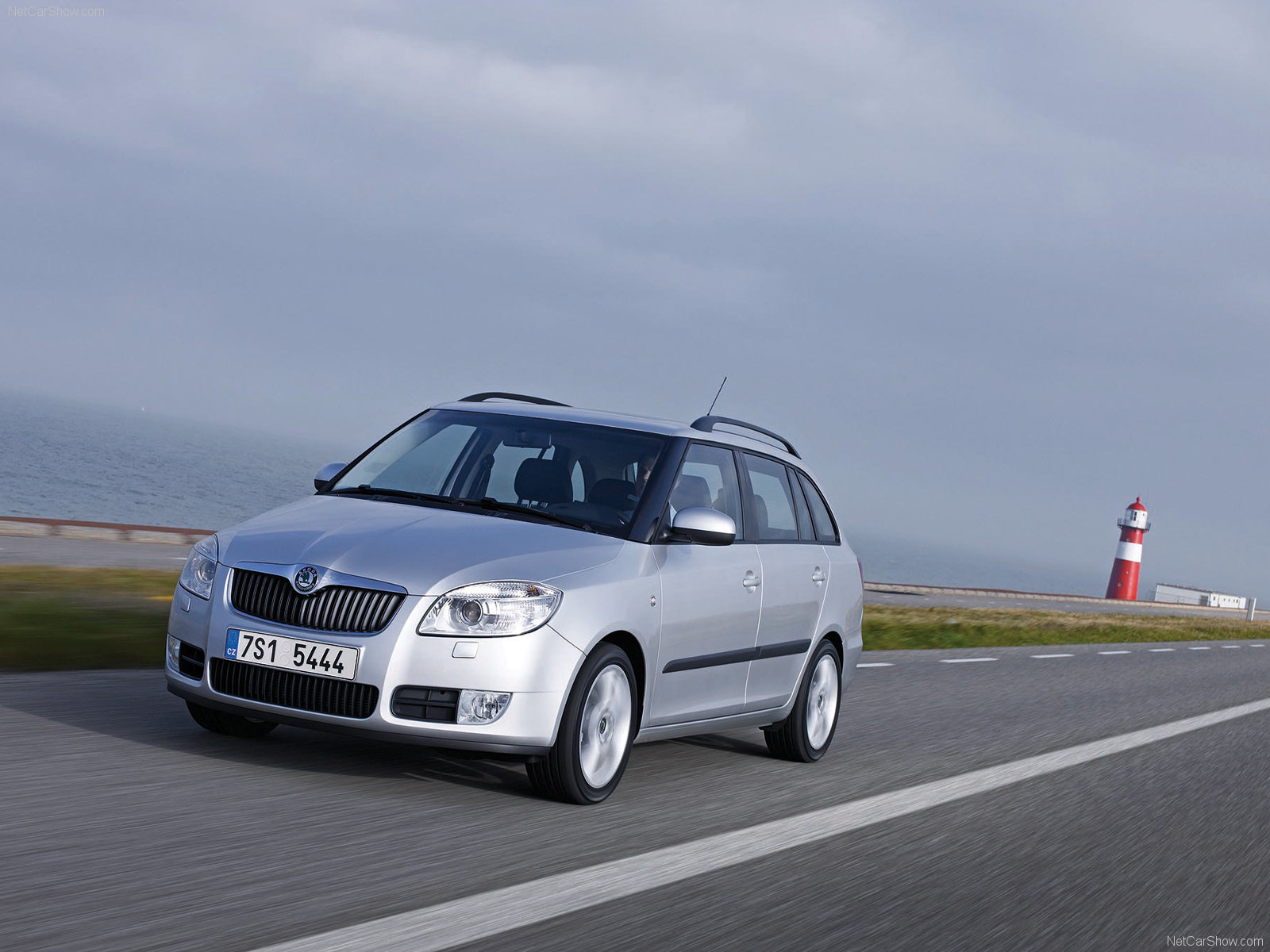 Skoda-Fabia_Combi_2008_1600x1200_wallpaper_1d.jpg