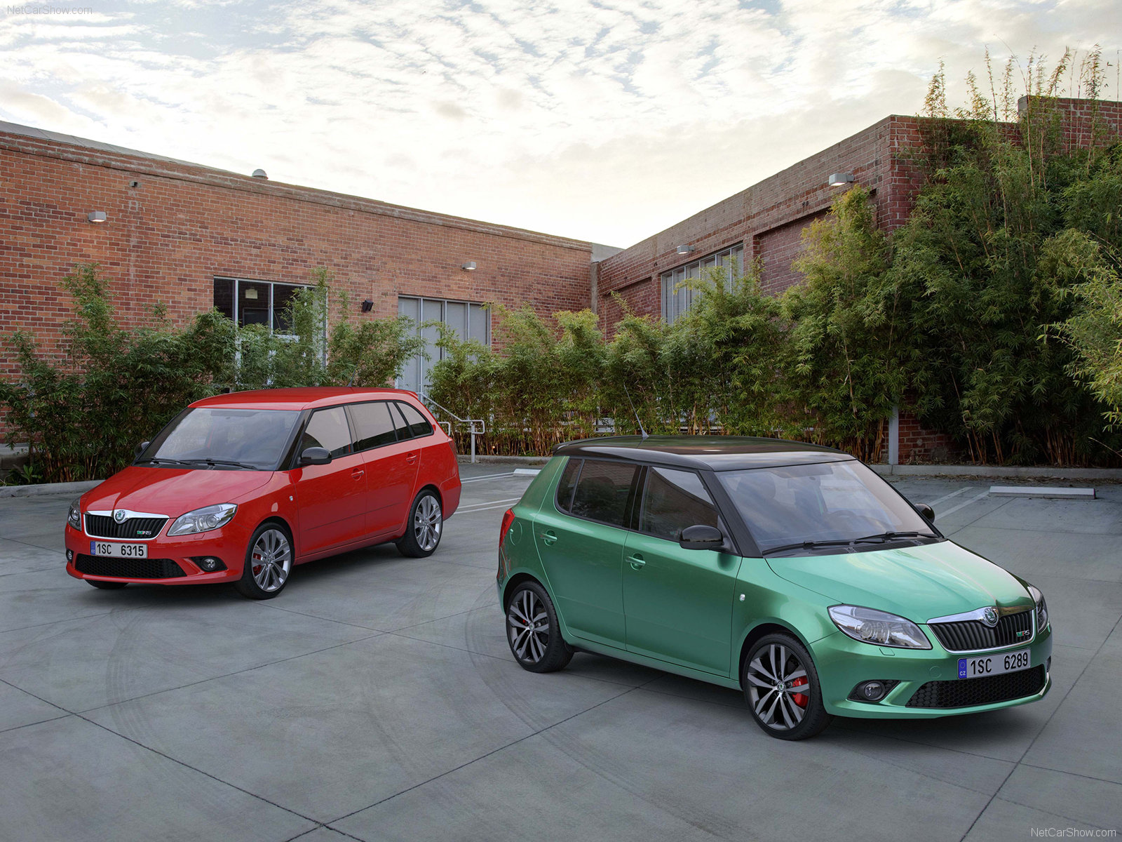 Skoda-Fabia_RS_2011_1600x1200_wallpaper_0a.jpg