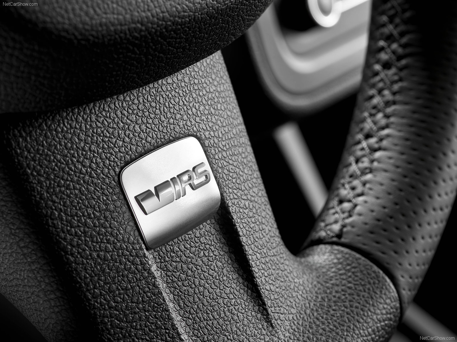 Skoda-Fabia_RS_2011_1600x1200_wallpaper_0f.jpg