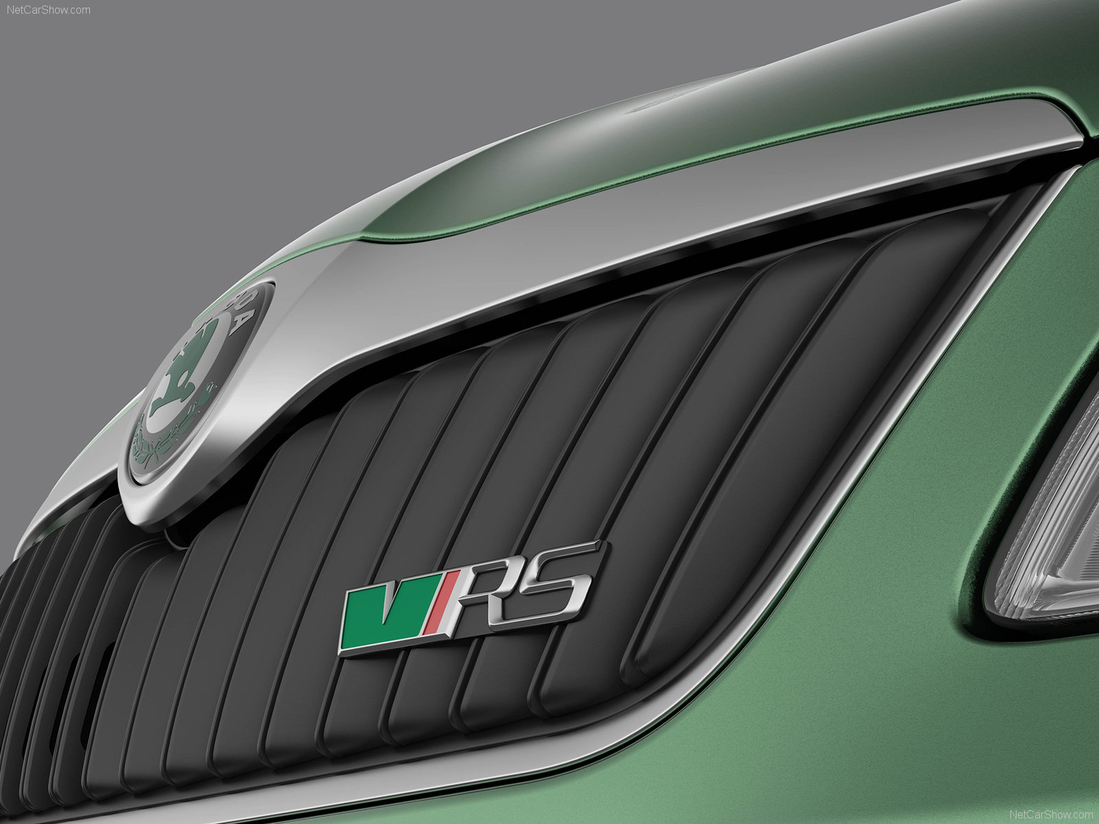 Skoda-Fabia_RS_2011_1600x1200_wallpaper_12.jpg