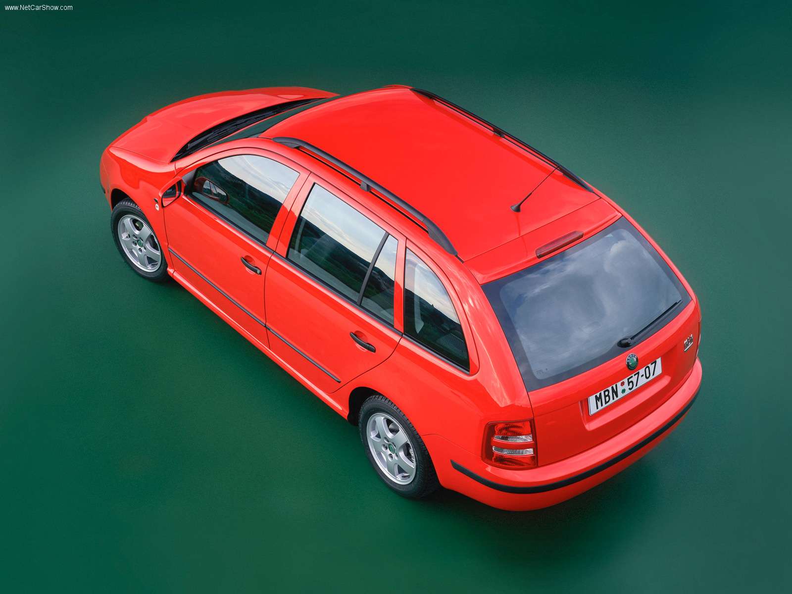 Skoda-Fabia_Combi_2000_1600x1200_wallpaper_12.jpg