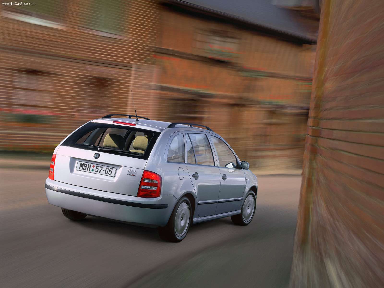 Skoda-Fabia_Combi_2000_1600x1200_wallpaper_13.jpg