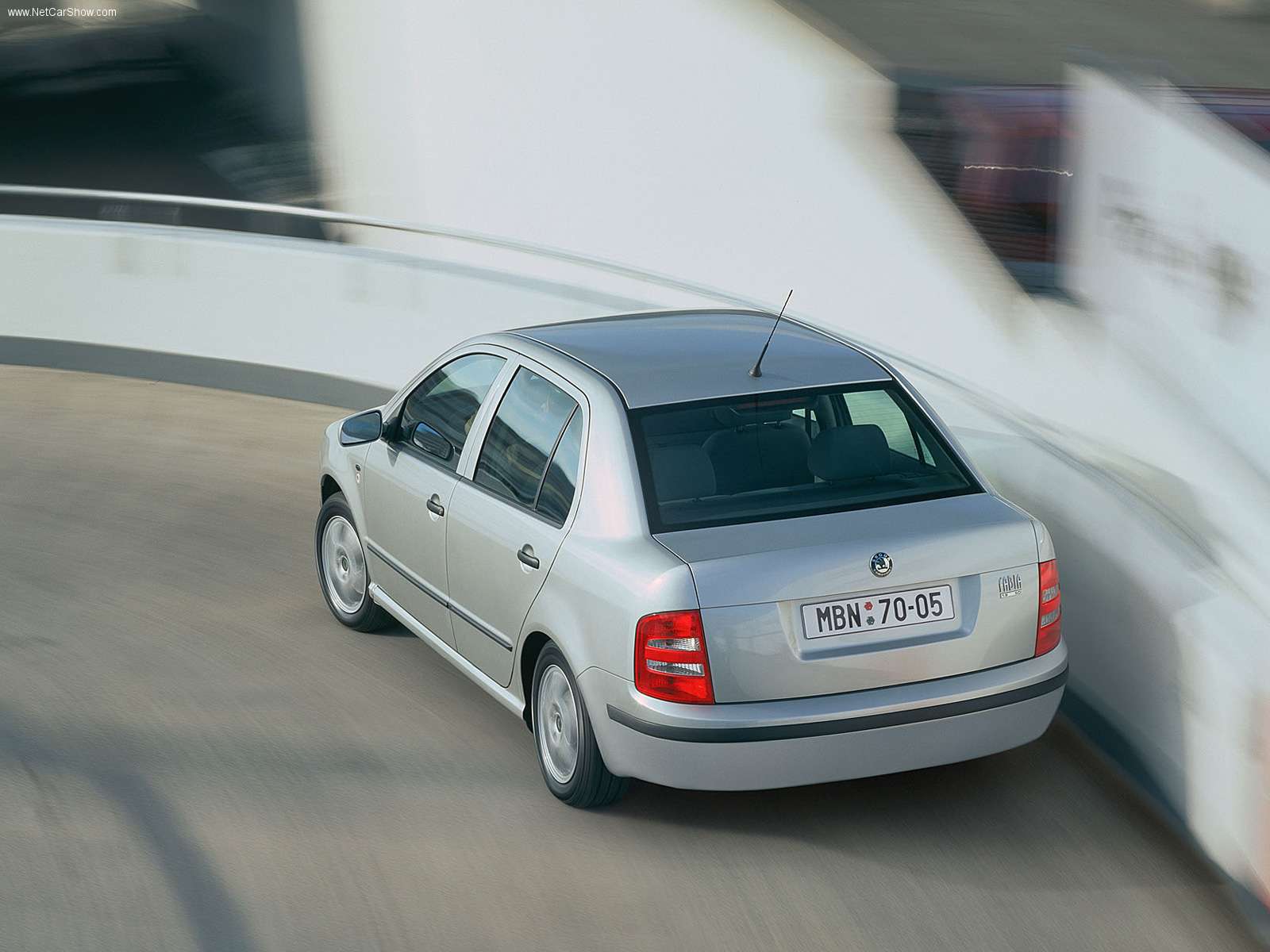 Skoda-Fabia_Sedan_2001_1600x1200_wallpaper_08.jpg