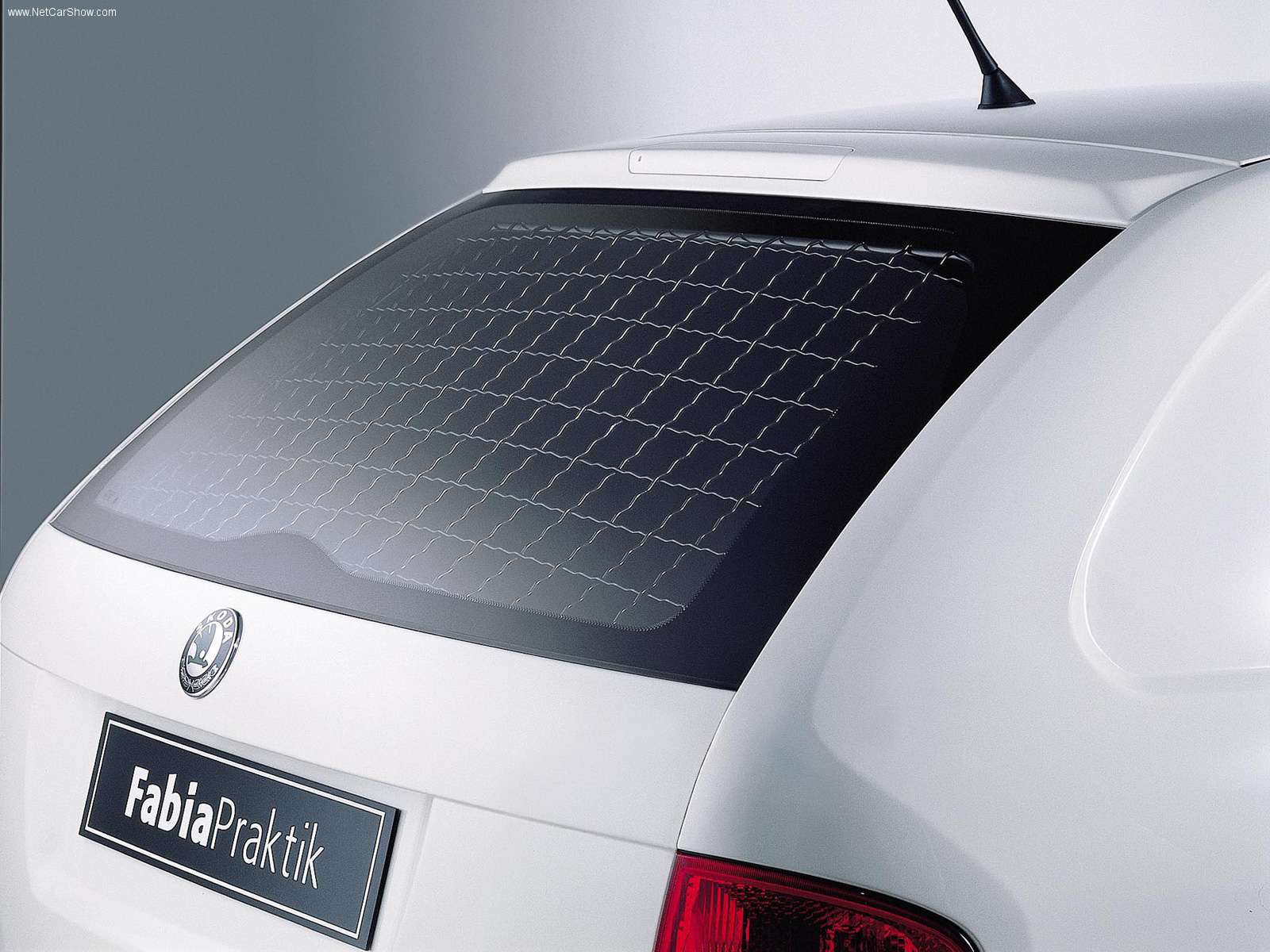 Skoda-Fabia_Praktik_2002_1600x1200_wallpaper_13.jpg