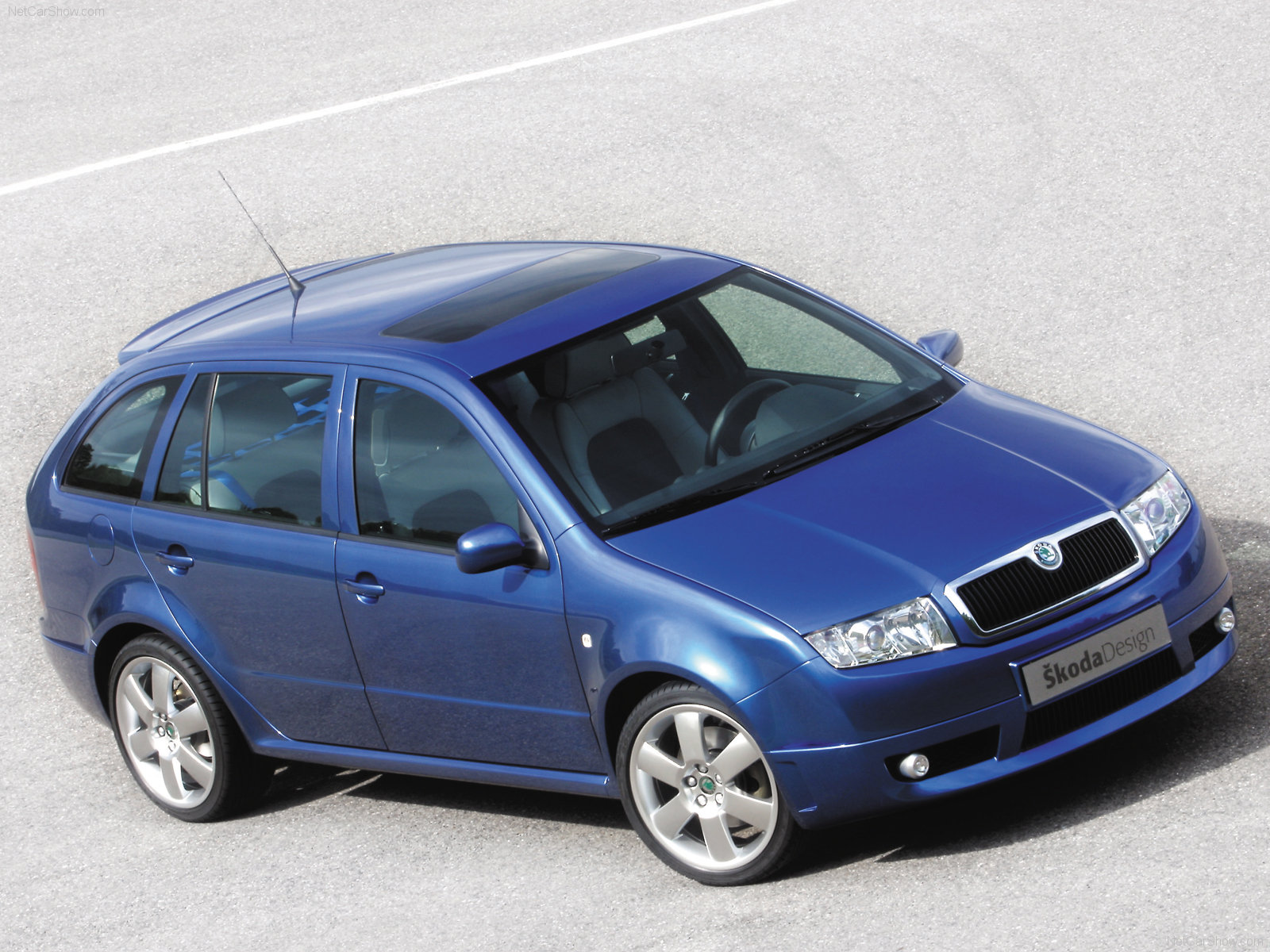 Skoda-Fabia_Paris_Concept_2002_1600x1200_wallpaper_02.jpg